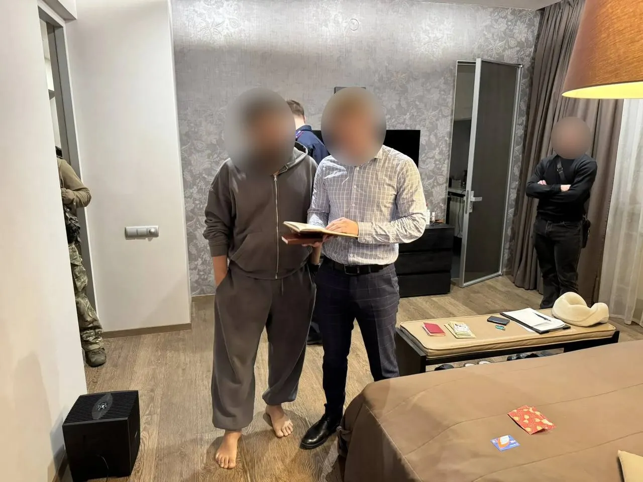 Экс-чиновник и два руководителя строительной фирмы попали под уголовные дела о взятке в Красноярске