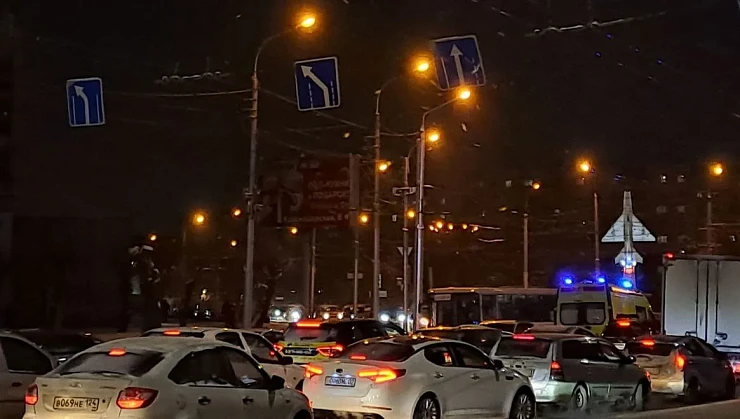 В Тихих Зорях отменили выделенную полосу на Николаевском мосту — первые результаты